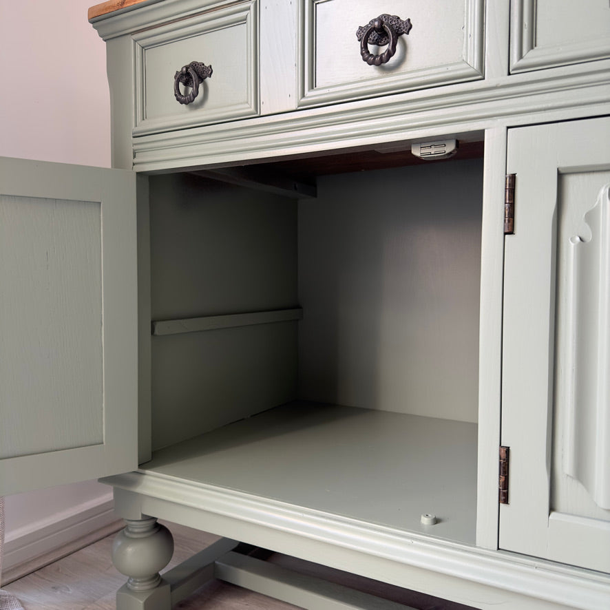 Old Charm 3 Door Sideboard 'Card Room Green'