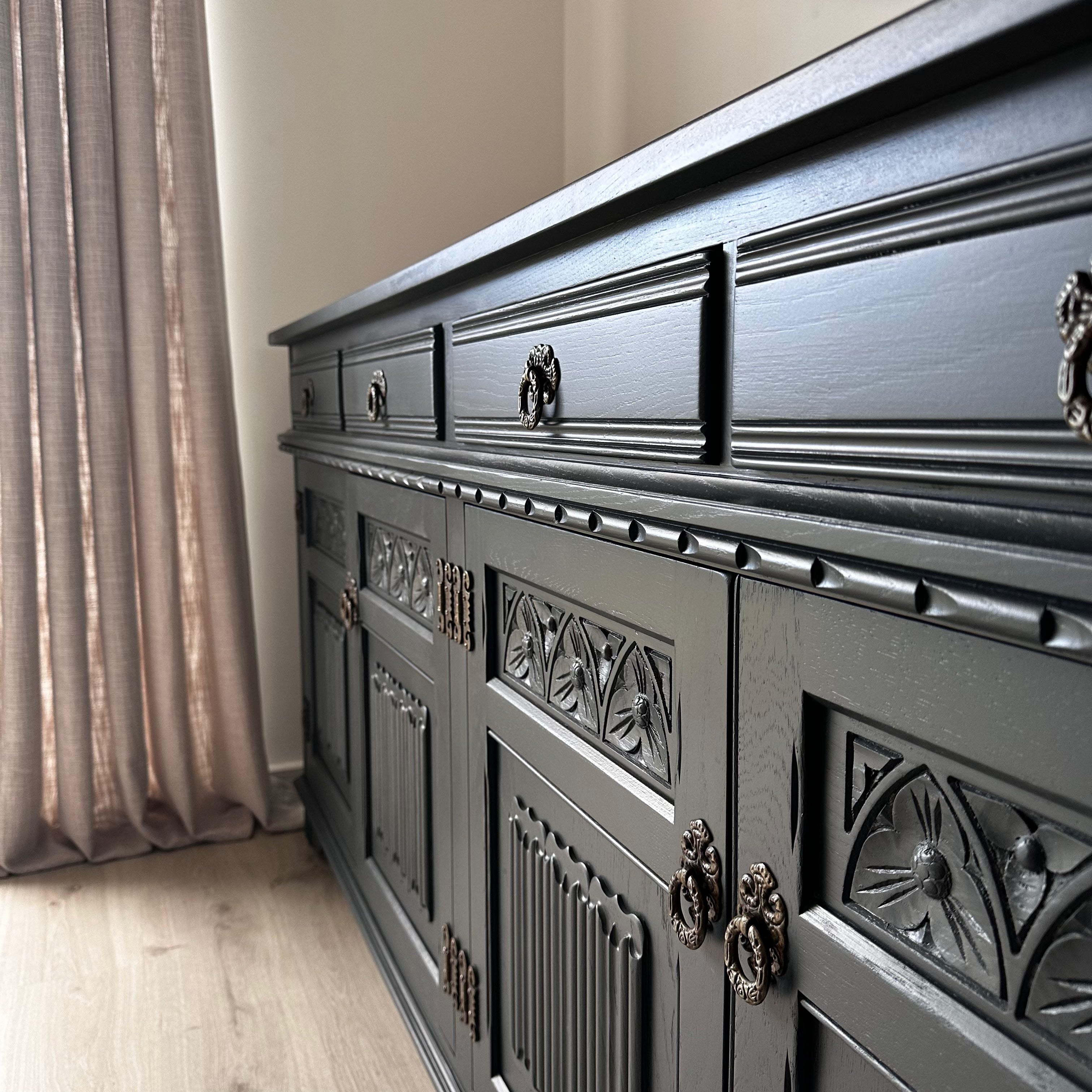 Old Charm 4 Door Sideboard 'Off Black'