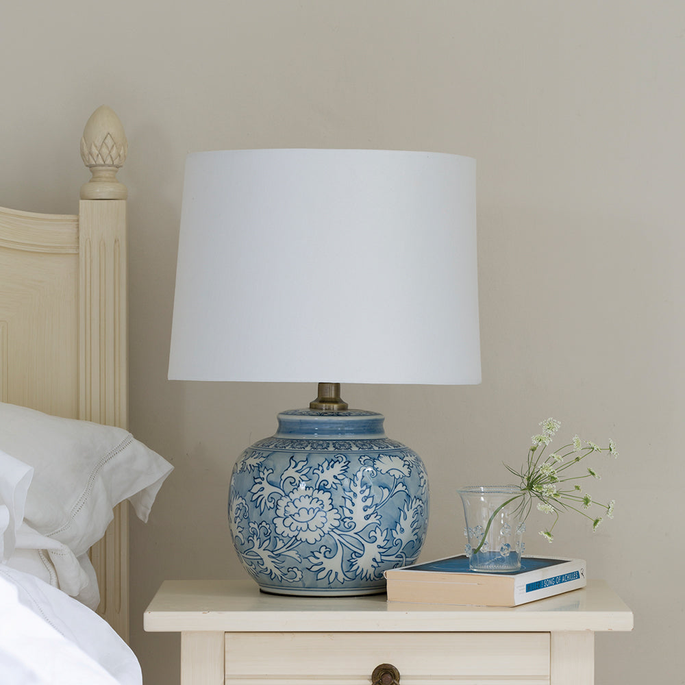 Lamp Alga With White Shade
