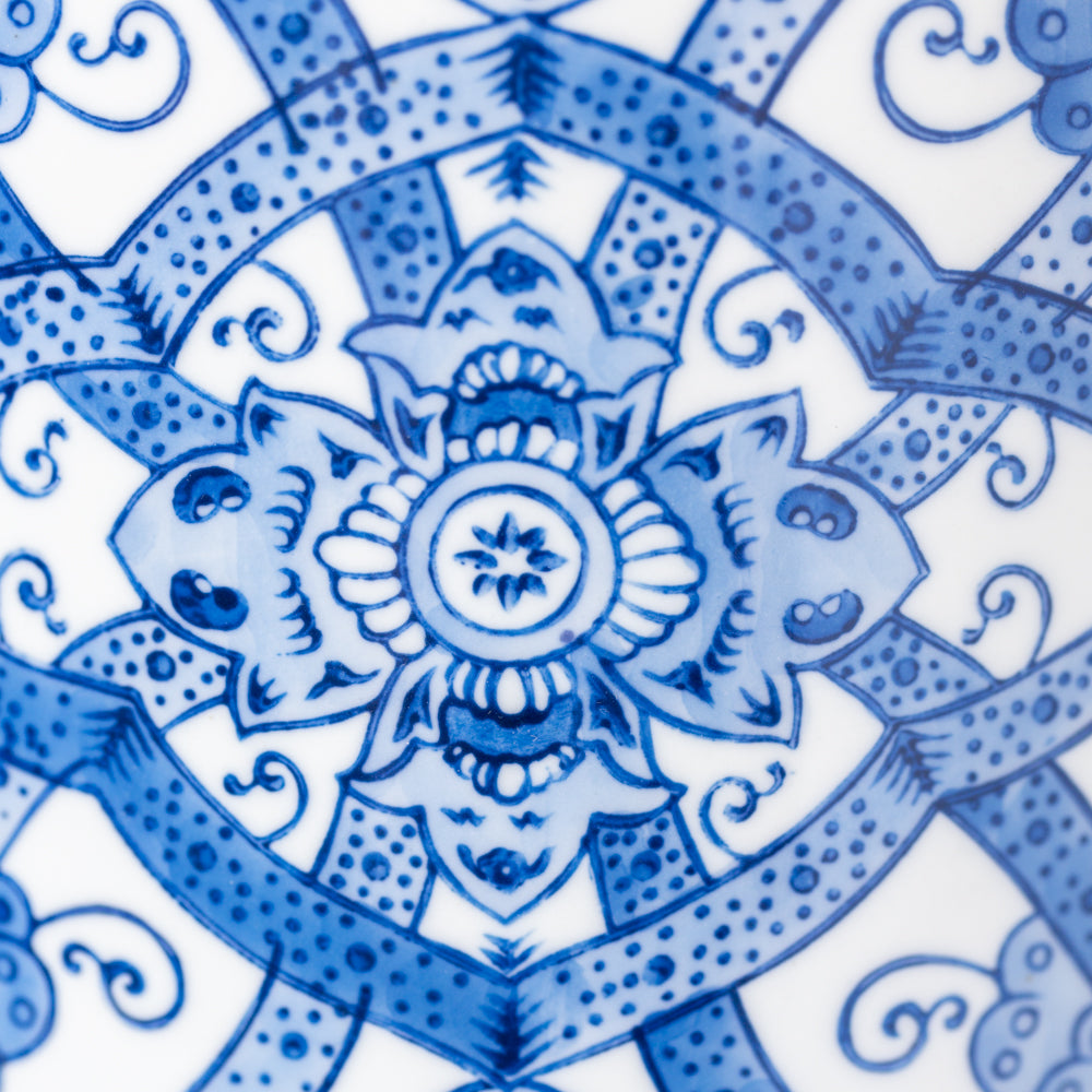 Lamp Ruban With White Shade
