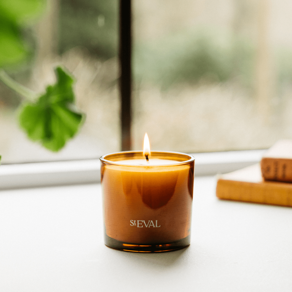 Bergamot & Nettle Amber Glass Candle - Smallhill Furniture Co.