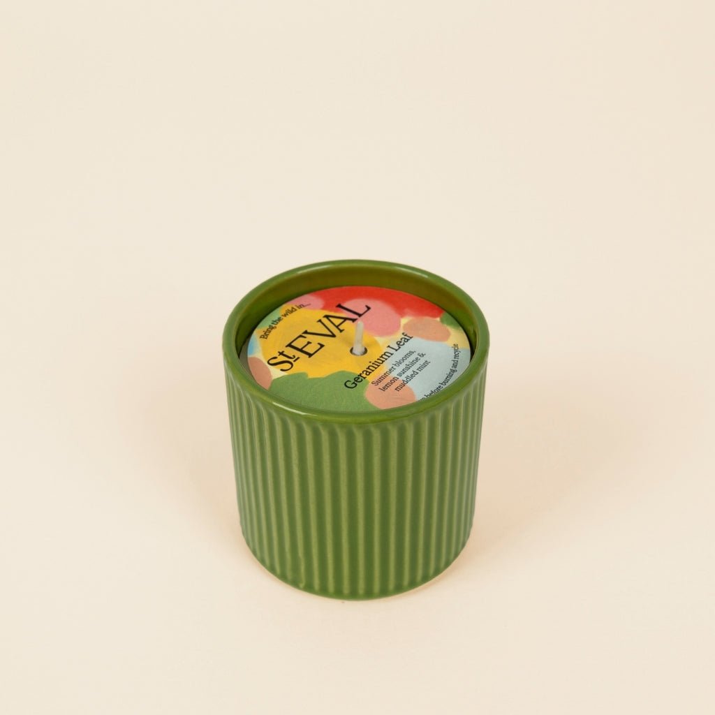 Geranium Leaf Artist Pot - Smallhill Furniture Co.