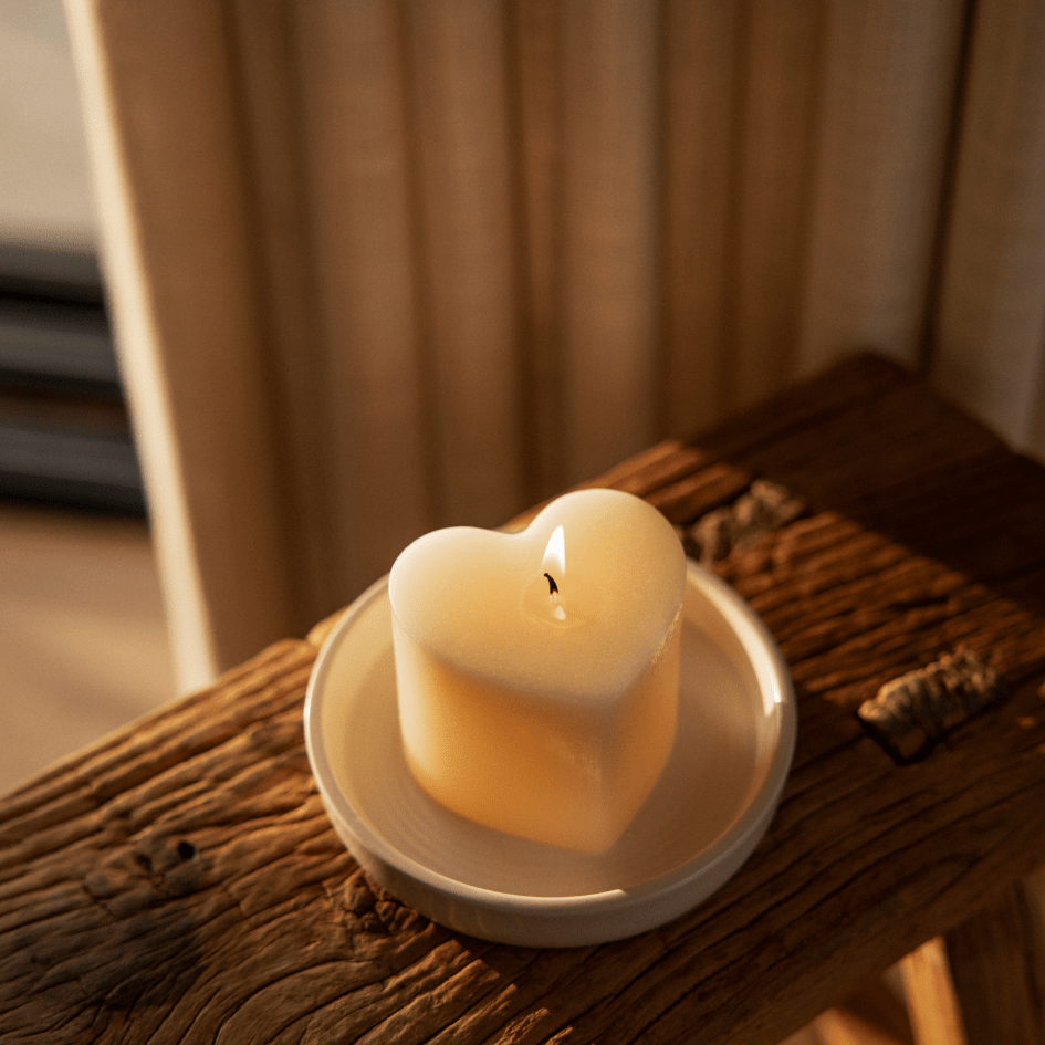 Ivory Mini Heart Candle - Smallhill Furniture Co.