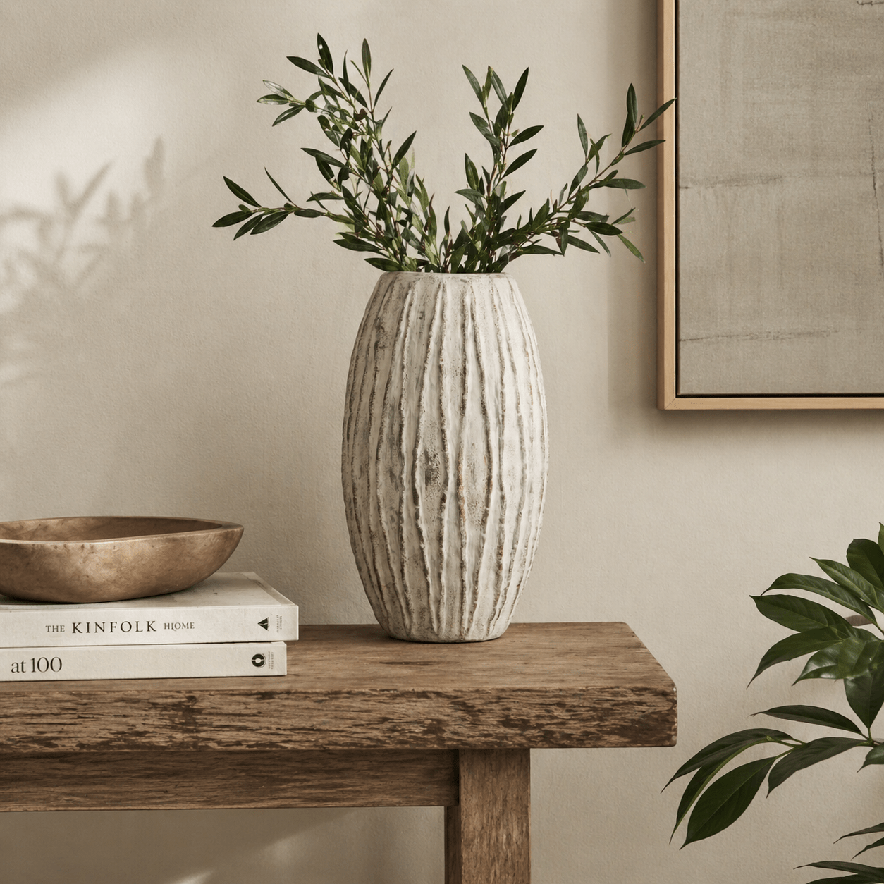 Lorenzo Large Fin Vase - Smallhill Furniture Co.