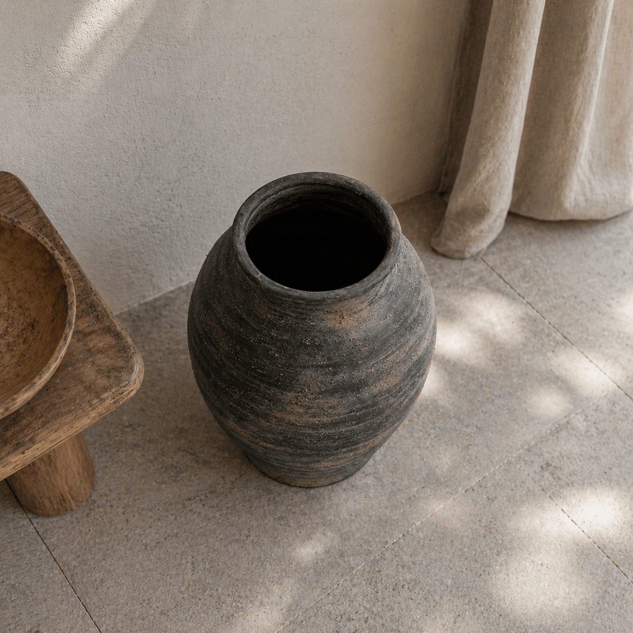 Marra Olpe Vase - Smallhill Furniture Co.