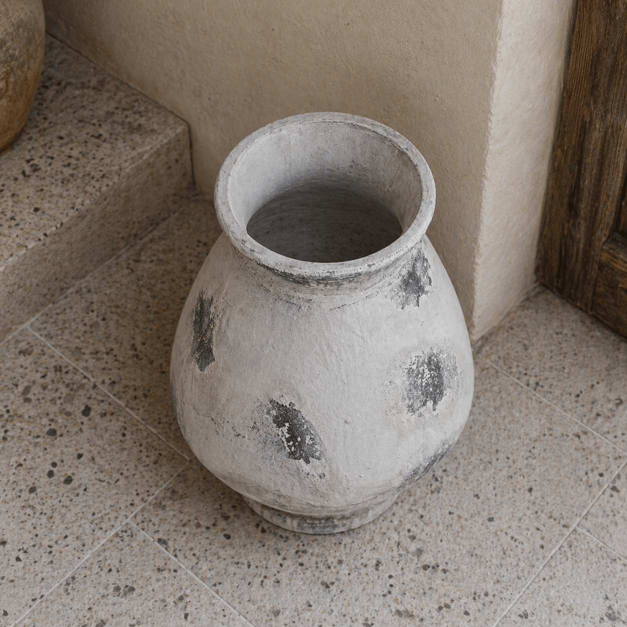 Naxos Large Antique White Vase - Smallhill Furniture Co.